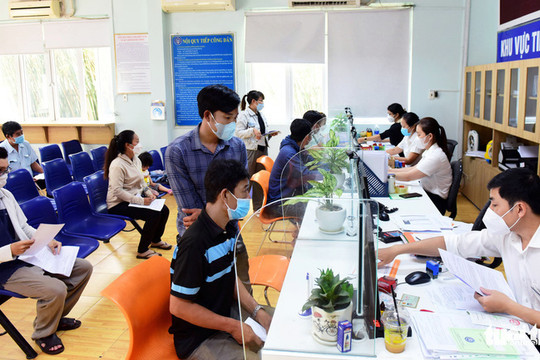 Tăng lương cơ sở lên 1,8 triệu đồng, ai được hưởng?